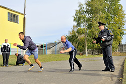 Патруль на спортплощадке