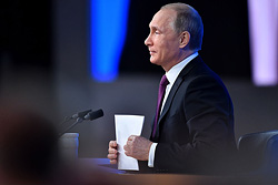 Президент отверг возможность дворцовых переворотов в России