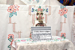В Бобруйском краеведческом музее работает выставка мягкой этнографии