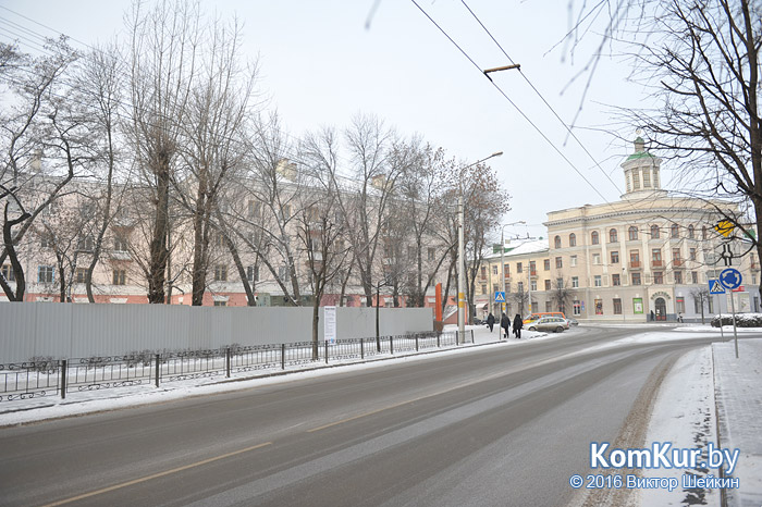 Напротив гостиницы «Бобруйск» начинается строительство