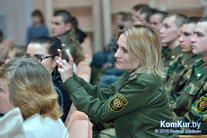 В Бобруйске ветераны двух войн встретились со школьниками