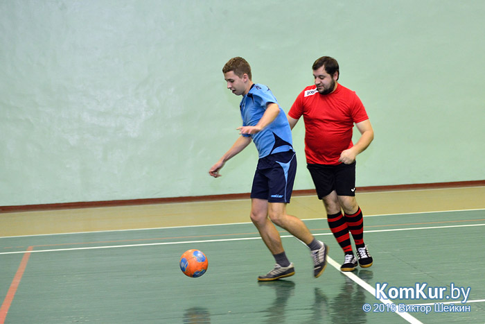 Бобруйские священники сыграли в футбол на Рождество