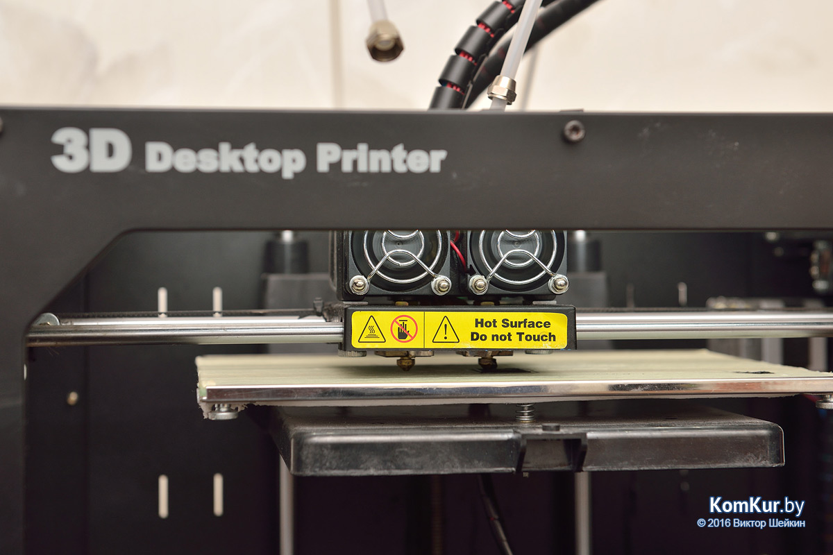 3D-принтер на столе у бобруйчанина