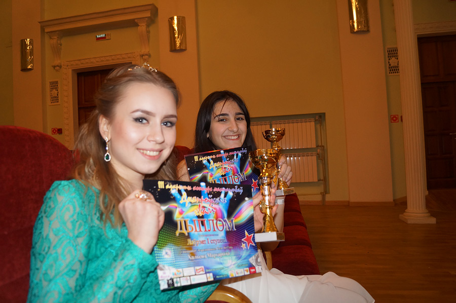 Россыпь наград с «Днепровских волн»