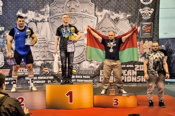 Медальный почин бобруйского пауэрлифтера