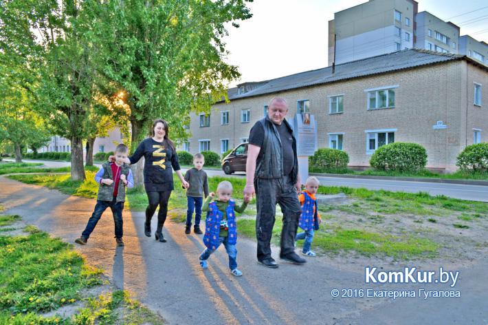 Пять мужиков и одна женщина: бобруйская семья, которой впору позавидовать