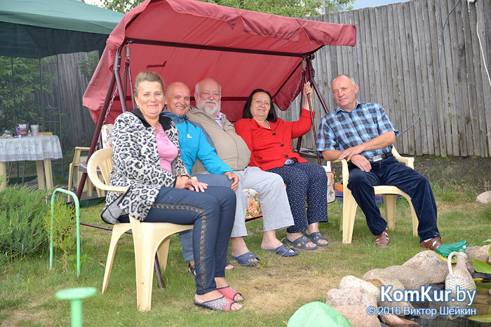 Родные братья, которые никогда не видели друг друга, встретились в Бобруйске