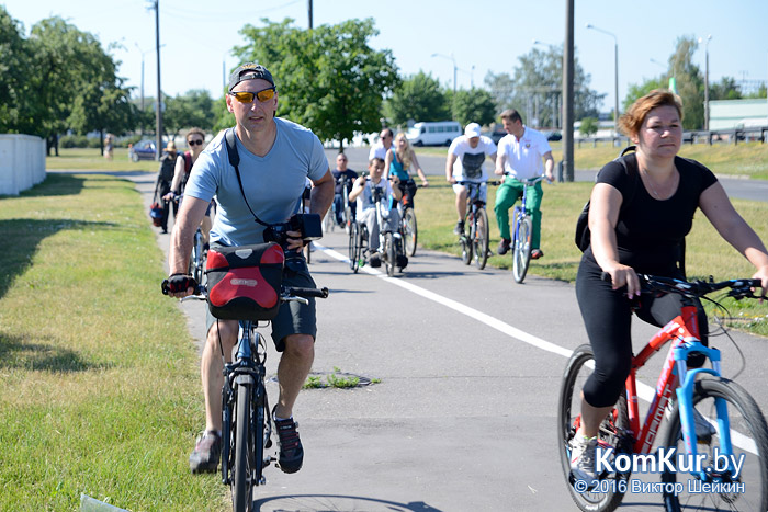 Глава города Андрей Коваленко прокатился по городским велодорожкам