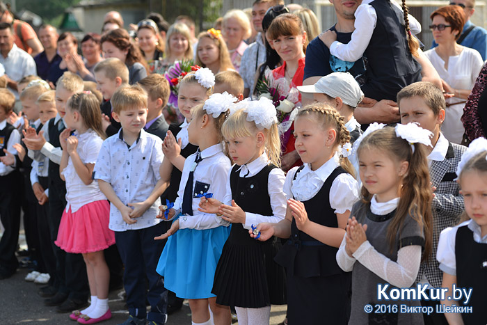 «Прощай, школа! Я пью за тебя «кока-колу»