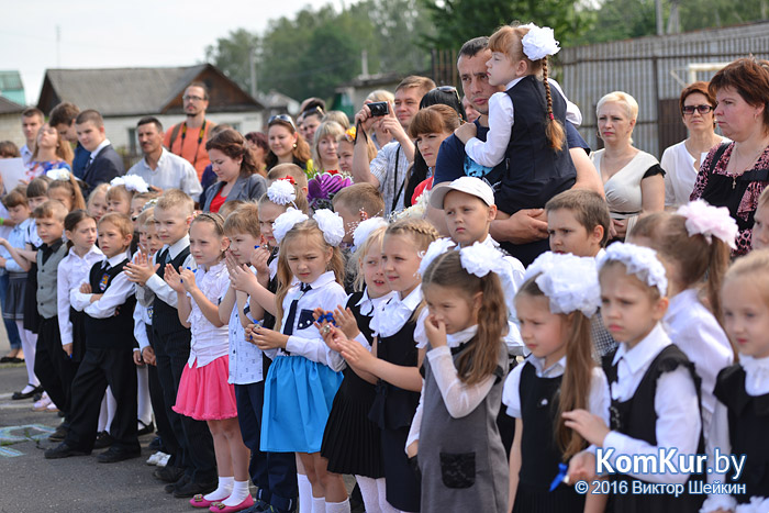 «Прощай, школа! Я пью за тебя «кока-колу»