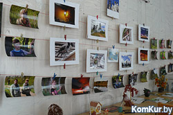 В бобруйской библиотеке открылась летняя фотовыставка