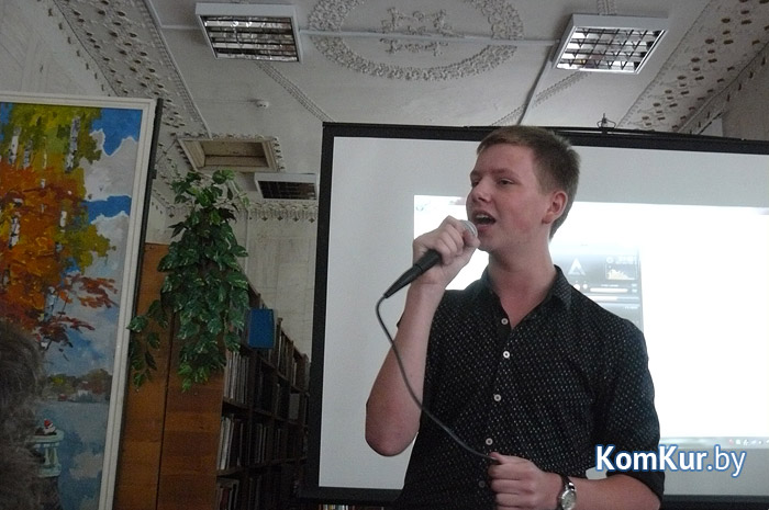 В бобруйской библиотеке открылась летняя фотовыставка