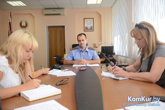 Начальник УВД Бобруйска Андрей Говорако в пятницу, 15 июля, встречался с представителями средств массовой информации города.