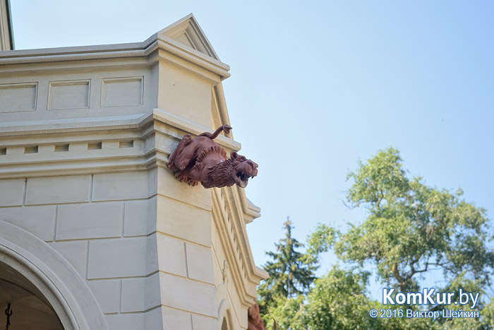 Жемчужина Беларуси, или Чем впечатляет дворец Красного Берега?