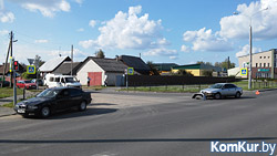 На перекрестке улиц Крылова и Чапаева в Бобруйске столкнулись AUDI и BMW (обновлено)