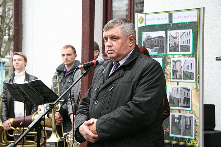 Бобруйчан и жителей района выслушают министр лесного хозяйства и министр обороны