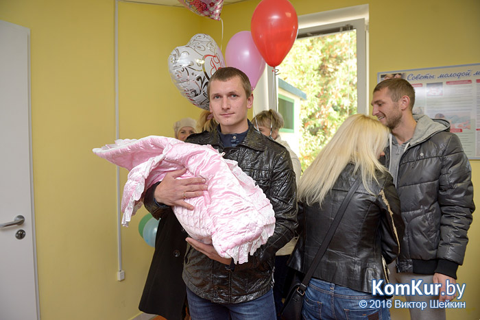 В Бобруйске прошла пресс-конференция с участием младенцев  
