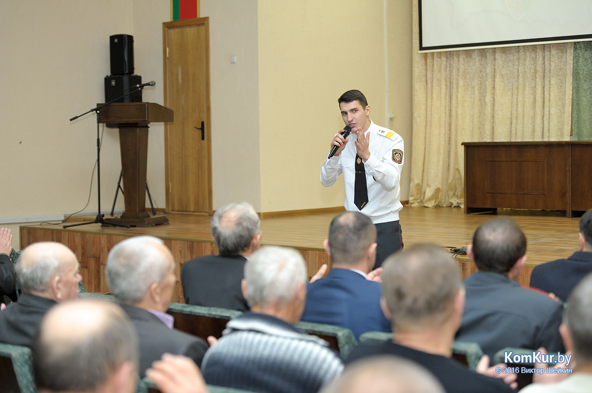 В Бобруйске чествовали ветеранов милиции