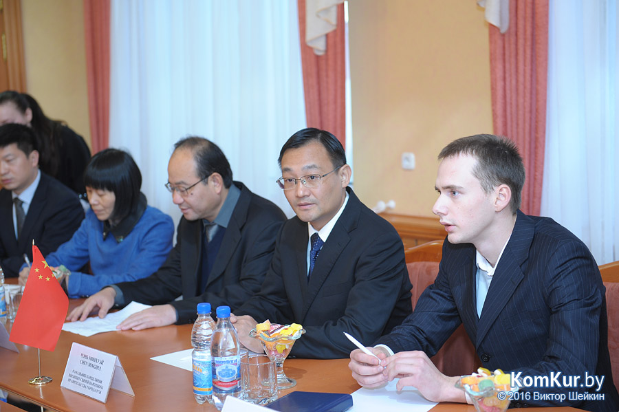 Бобруйск посетила делегация из Китая