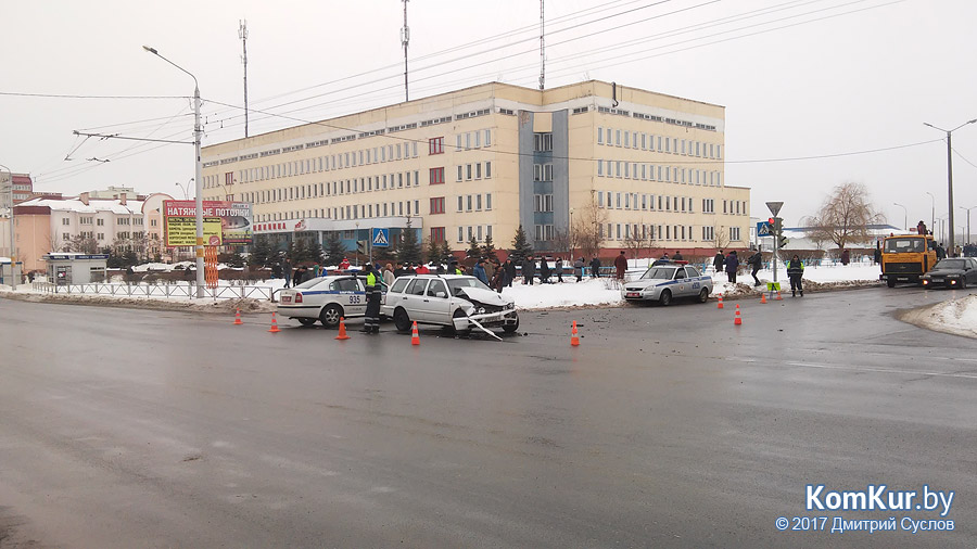 В Бобруйске автомобиль ГАИ вновь попал в ДТП