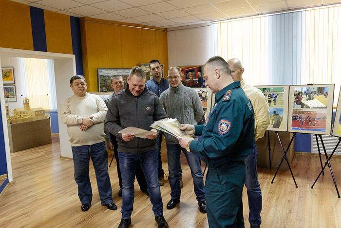 В пожарной части Бобруйска открылась выставка «Спасатель»