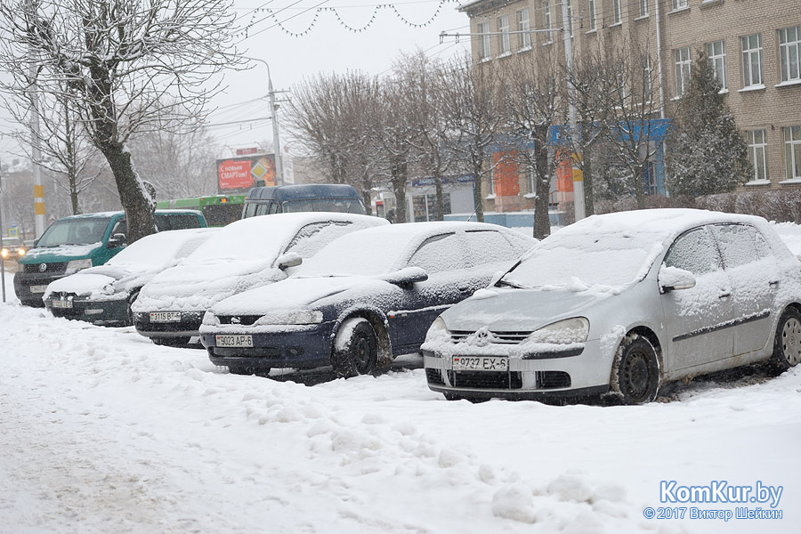 Незадействованный личный транспорт в Бобруйске будут эвакуировать 