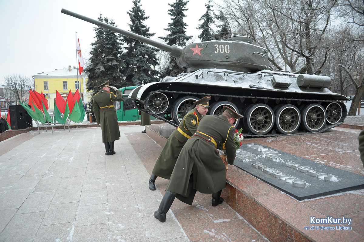 Возложение в Бобруйске в честь юбилея области