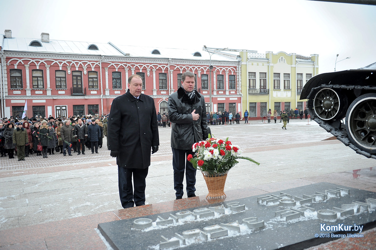 Возложение в Бобруйске в честь юбилея области