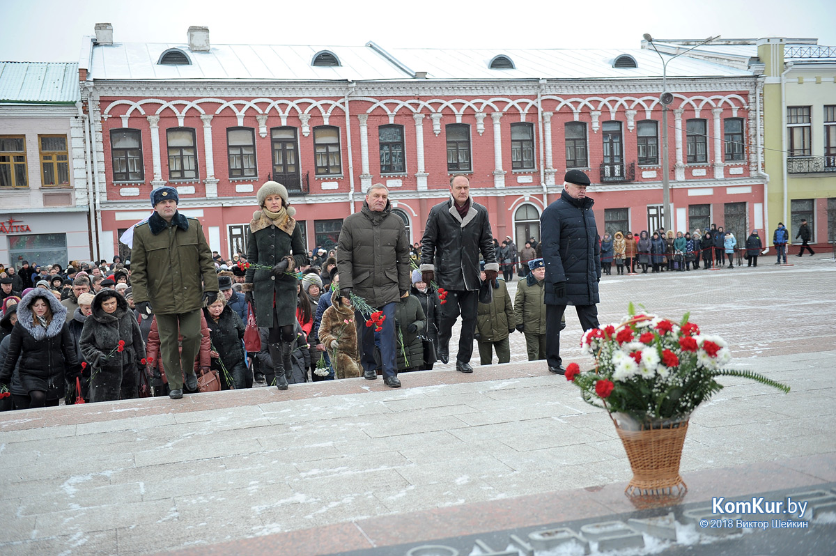 Возложение в Бобруйске в честь юбилея области