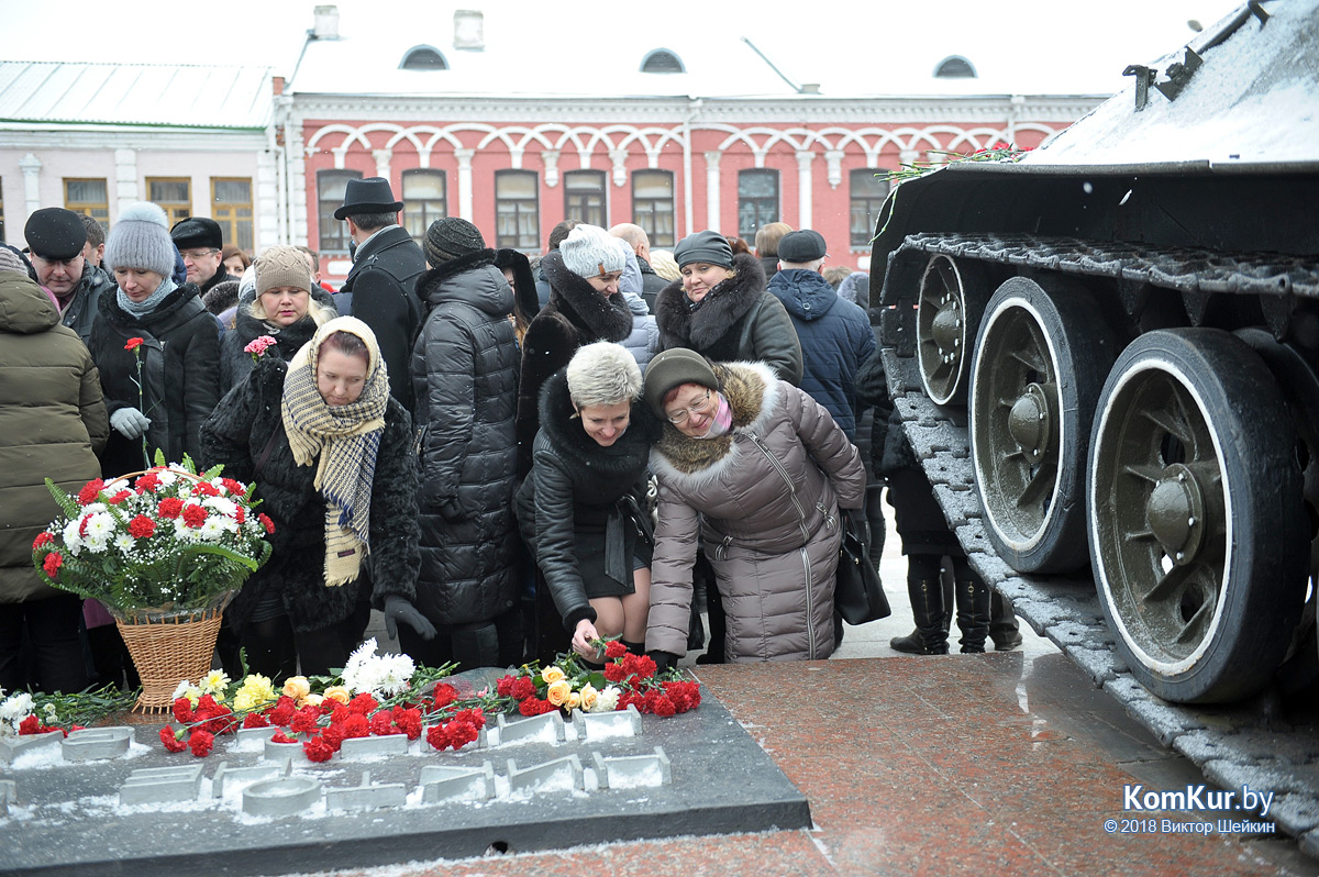Возложение в Бобруйске в честь юбилея области