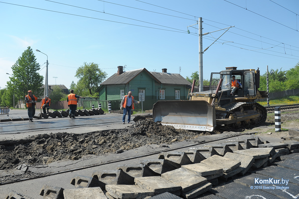 Что нашли под ЖД-полотном на переезде в Бобруйске?