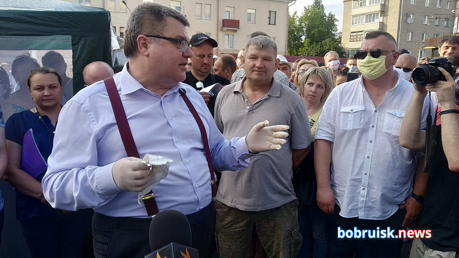 Виктор Бабарико в Бобруйске: о шинном, досрочном голосовании и личной охране