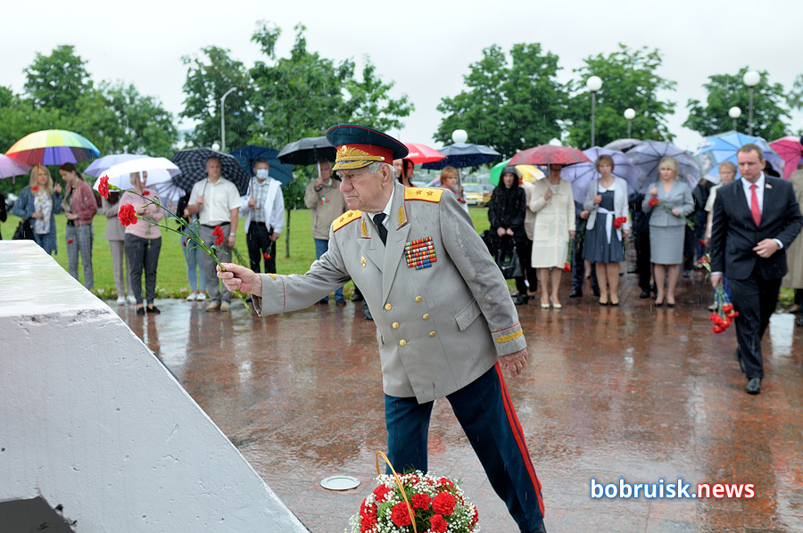 В Бобруйске почтили память жертв Великой Отечественной
