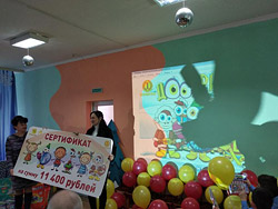 Сертификат на 11400 рублей и другие подарки: детский дом в Бобруйске сегодня принимал гостей