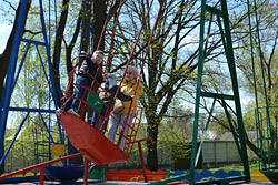 Как отдыхали бобруйчане 9 мая в городском парке. Фоторепортаж