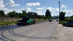 Еще на одной улице Бобруйска идет укладка асфальта. Что на очереди?