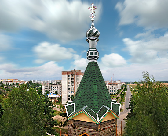 Церковный купол вознесся над Березиной