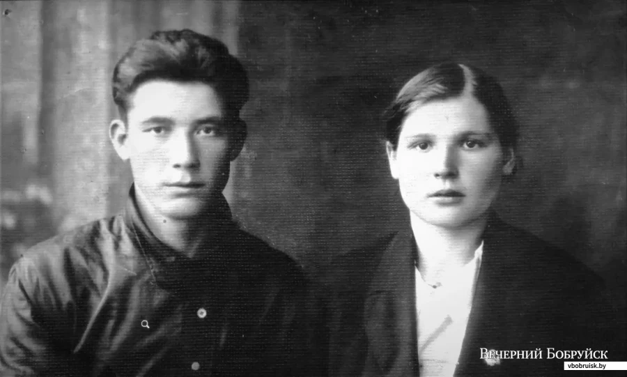 1938-1940 г.г. Тихон Елисеевич и Прасковья Филипповна Галицкие.