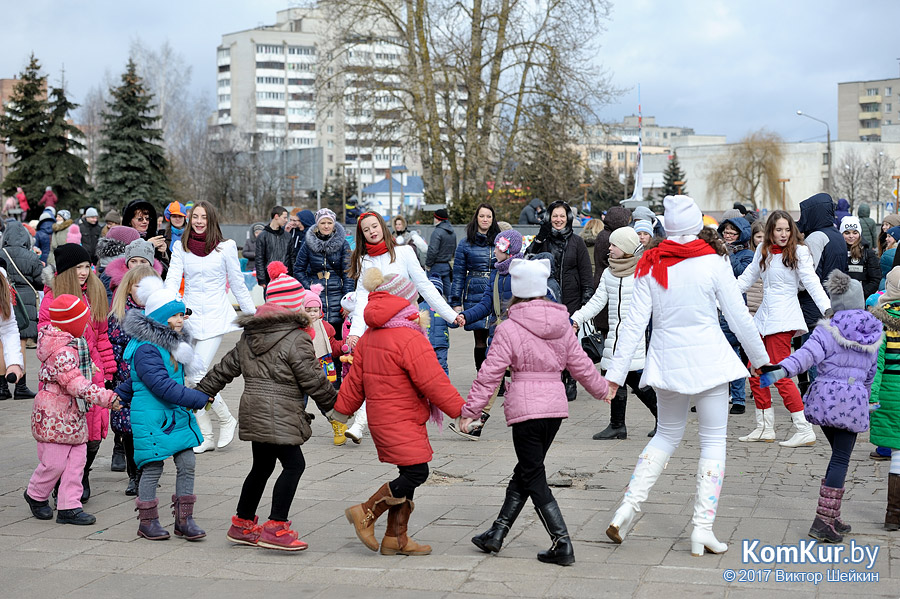 Районный народный праздник «Эх да Масленица!» на площадке Дворца искусств