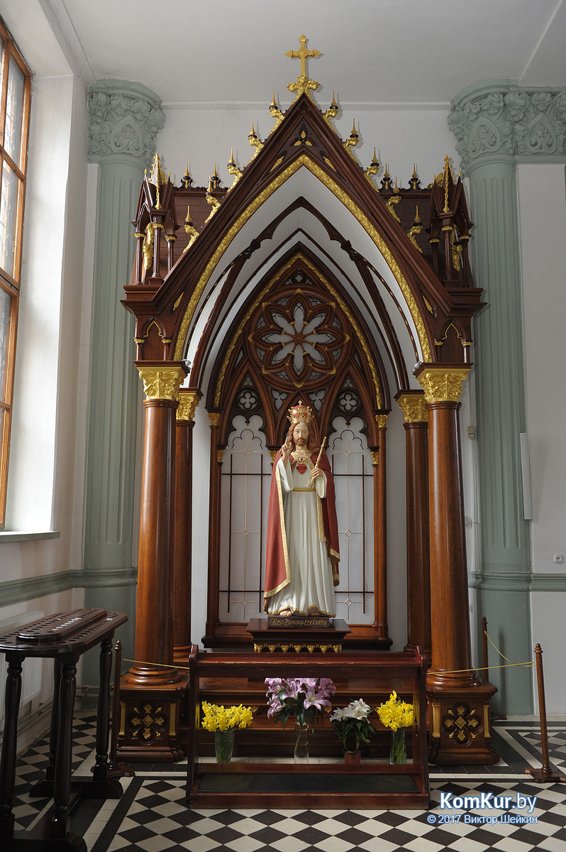 Бобруйчане освящают пасхальные угощения