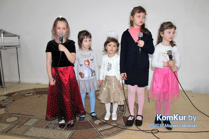 Бобруйчане освящают пасхальные угощения