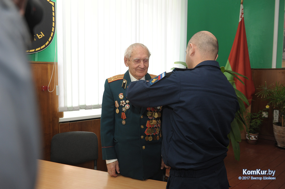 Ветерану из Бобруйска вручили награду спустя 72 года после подвига