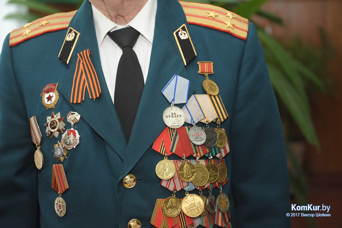 Ветерану из Бобруйска вручили награду спустя 72 года после подвига