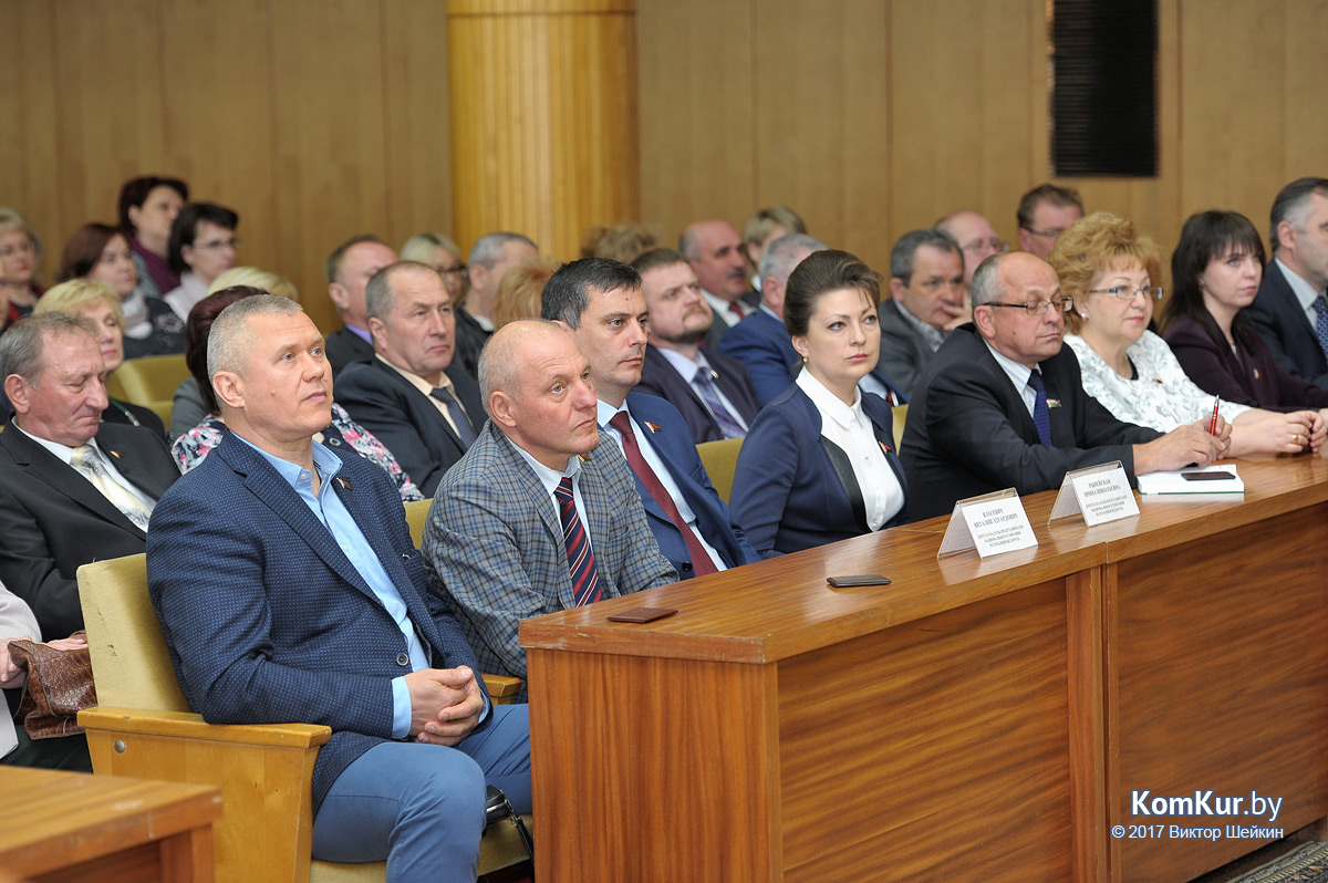 Горсовет депутатов утвердил А. В. Студнева в должности председателя Бобруйского горисполкома