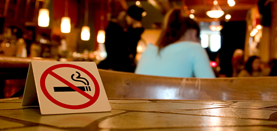 В белорусских ресторанах разрешат курить только в специально отведенных местах