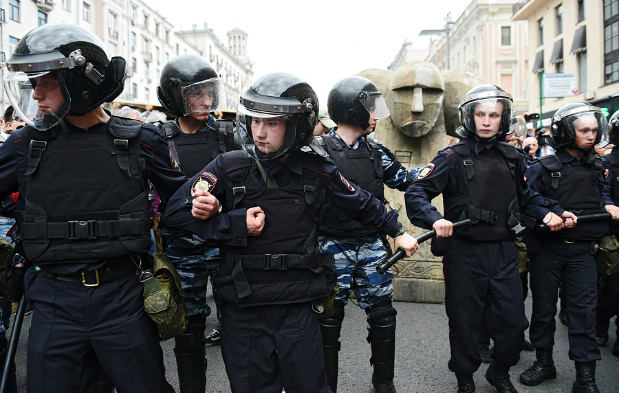 Протесты в Москве в День России