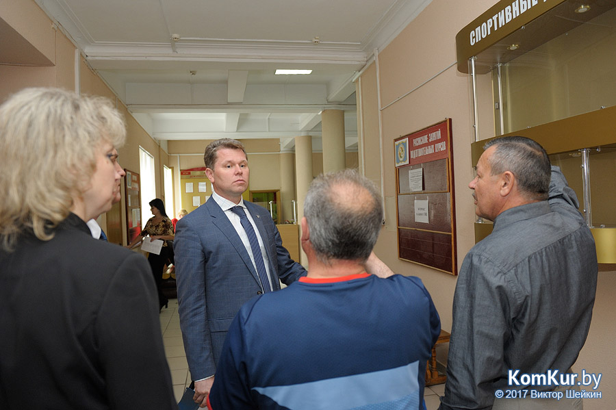 Есть надежда: мэр Бобруйска побывал в главном корпусе БФ БГЭУ