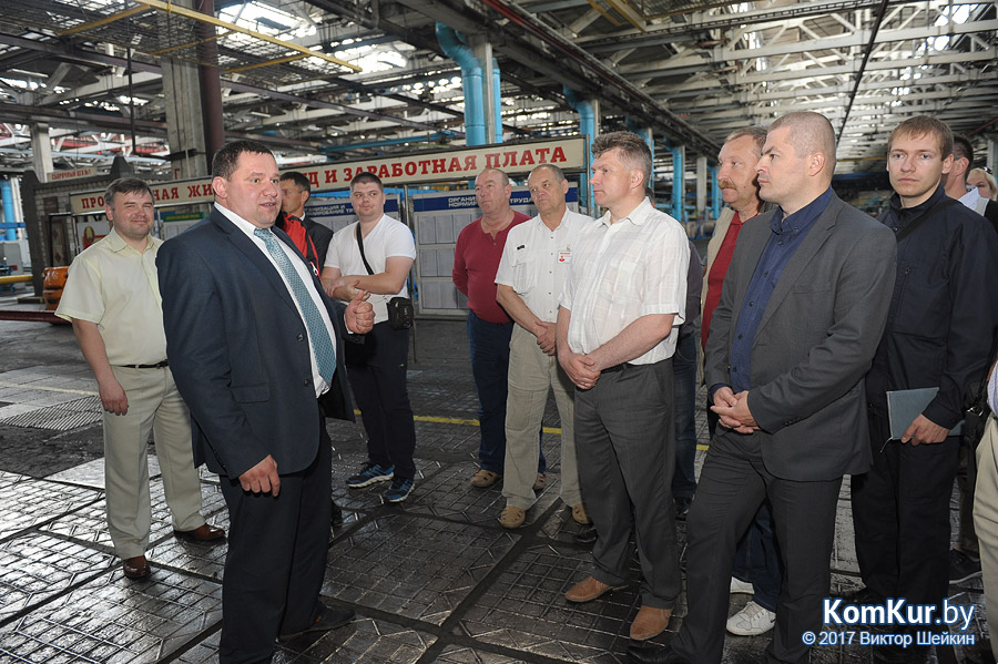 Судебные эксперты побывали на «Белшине» 