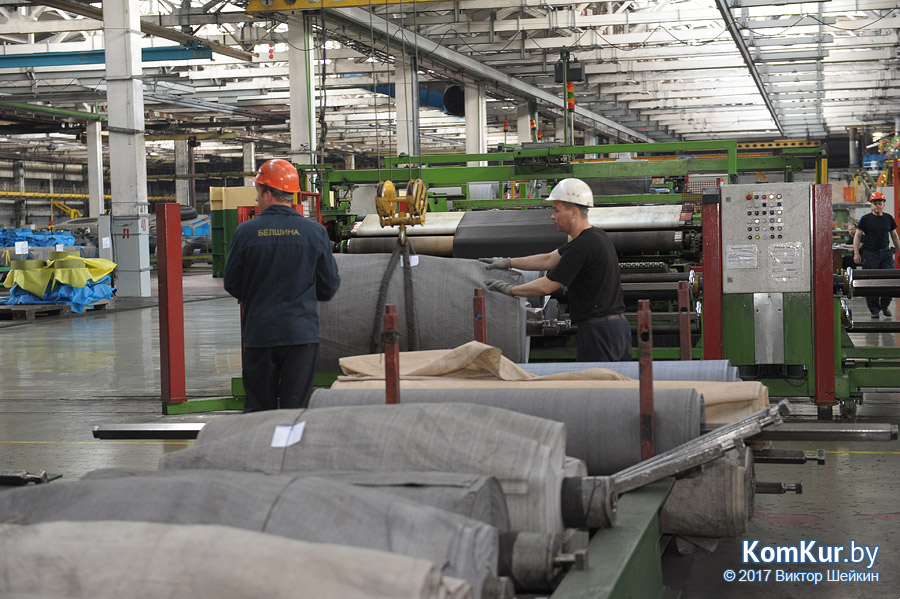 Судебные эксперты побывали на «Белшине» 