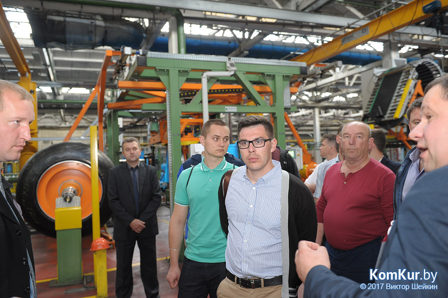 Судебные эксперты побывали на «Белшине» 